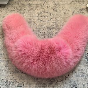 Pink fox collar